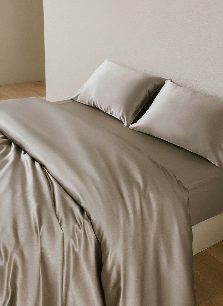 The Han Silk Bedding Set